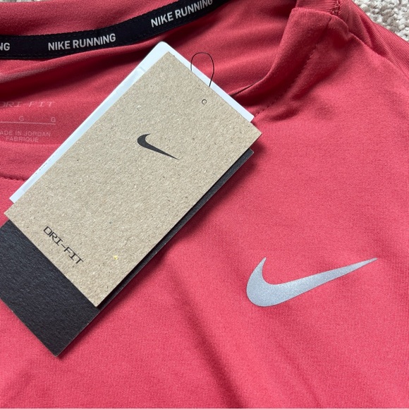 Nike Men's Dri-FIT Element Running Crew Pink DD4754-655 - Picture 3 of 4